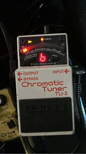 Boss TU3