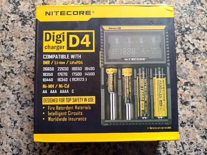 Nitecore Digi D4