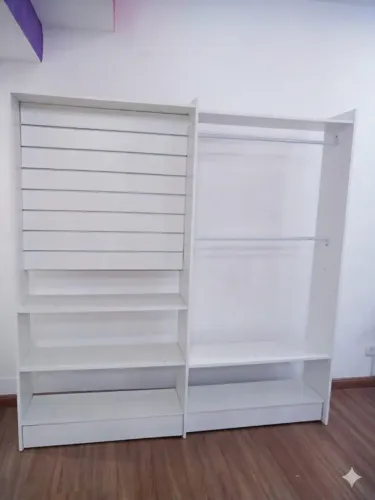 Armário Expositor Duplo Seminovo - 1,80m (Ideal para Quarto ou Loja)