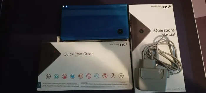 Nintendo dsí XL com 123 jogos