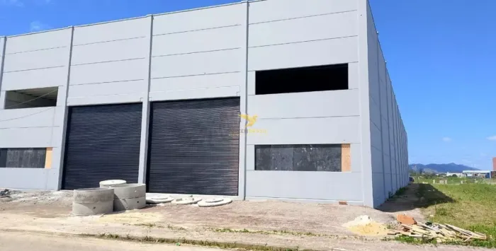 Galpão para Venda - Tijucas/SC - Bairro Praça - 1.800 m²