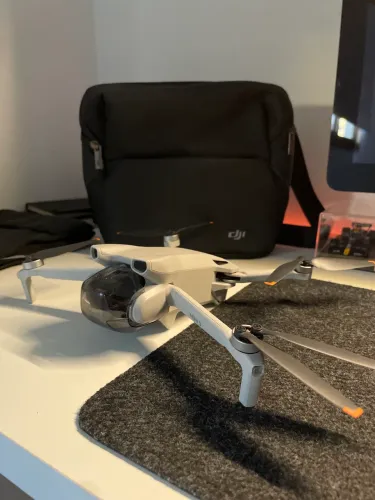 DRONE DJI MINI 3 + BAG DJI + BATERIA EXTRA e Acessórios