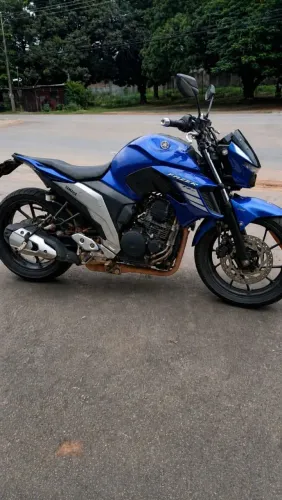 Vendo Fazer 250