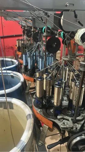 Máquina trançadeira 