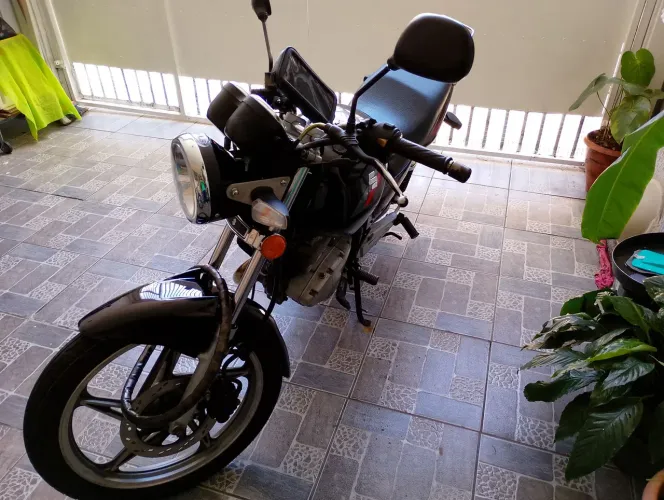 Moto Suzuki yes 125 EN 2011