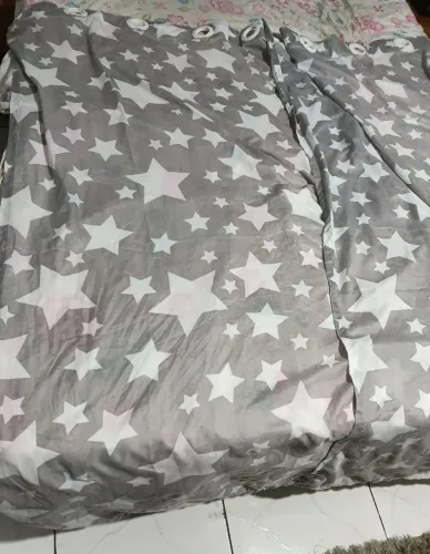 Cortina infantil 2.30m X 1.79m