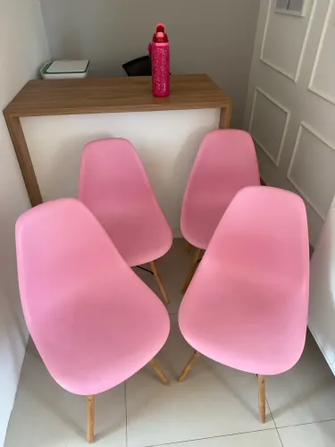 CONJUNTO DE 4 CADEIRAS POR 300