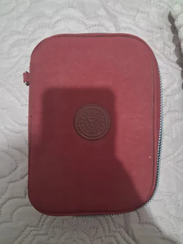 Estojo Vivatti, ideal para o seu volta as aulas! 