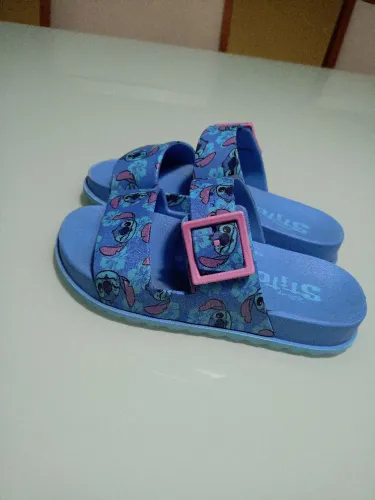 Vendo chinela Stitch Grendene