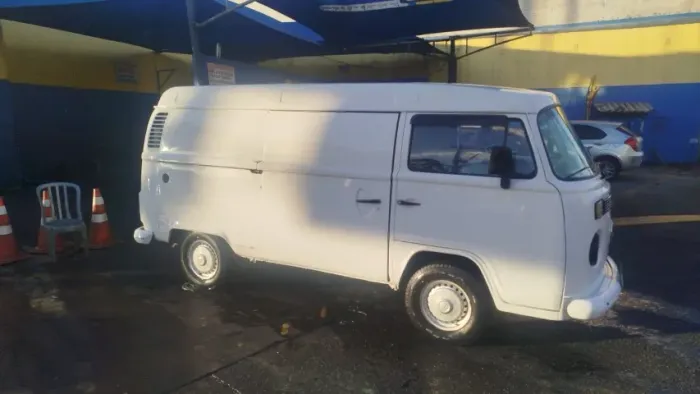 Volkswagen Kombi Furgão 2004
