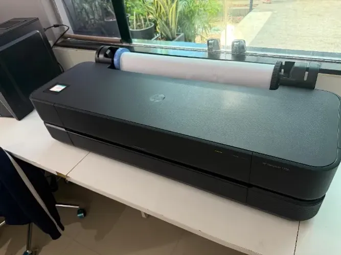 Plotter HP DesignJet T250 - Impressora para projetos