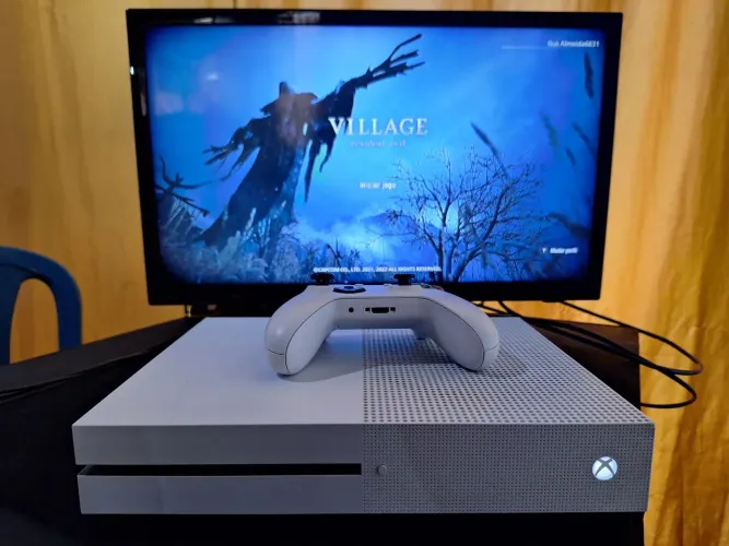 Xbox One s + controle original + 4 jogos<br>