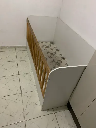 Cama/berço com grade