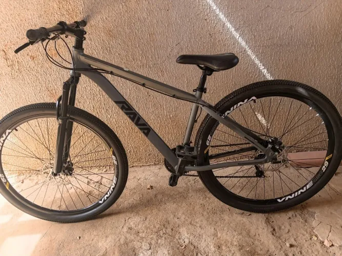 Bicicleta de trilha rara disc 29