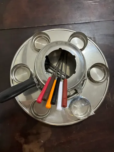 Aparelho de fondue nunca usado 