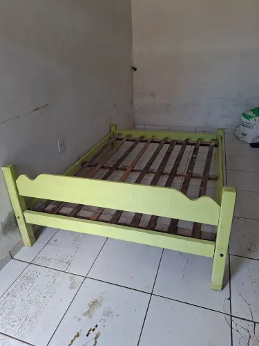 CAMA EM MADEIRA MACIÇA DE CASAL + COLCHÃO CASAL D28