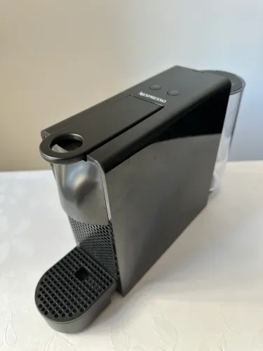 Nespresso Essenza Mini C30 220V - Excelente Estado de Nova
