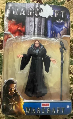 figura de ação articulada do personagem Medivh, do filme "Warcraft