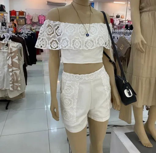 Conjunto Feminino Short Blusa Ciganinha Renda Na Alfaiataria: G 