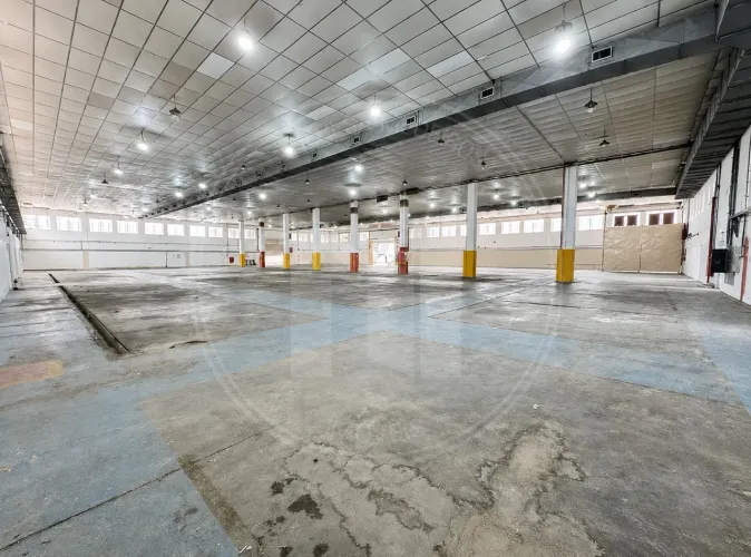 Galpão industrial e logístico para locação em Valinhos (SP) com 3.000m² de área construída