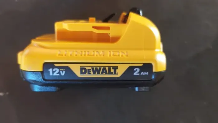 Bateria Lithium ion dcb 122 (12v) Max 2AH (DeWALT)