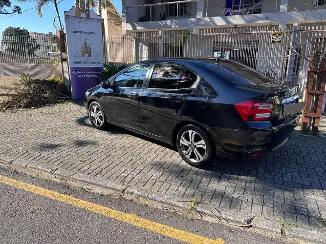 Honda City Sedan LX 1.5 Flex 16V 4P Aut. 2013