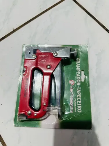 Grampeador Tapeceiro