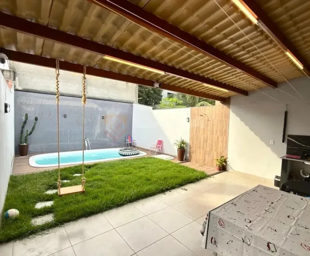 Casa linear com 2 quartos, 1 suíte, 2 vagas Excelente Casa linear 2 quartos c/suíte e