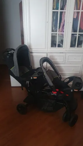 Carrinho para bebê duplo ou gemeos
