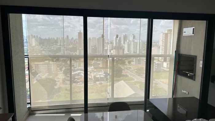     Esquadria Grande Alumínio Preto c/ Vidro | R$ 6.900
