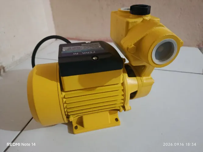 Vendo essa bomba d'água