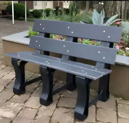 Banco de Jardim Madeira Plástica 110cm Parafusos em Inox