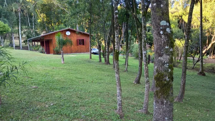 Sítio de um hectar com casa próximo de Gramado 