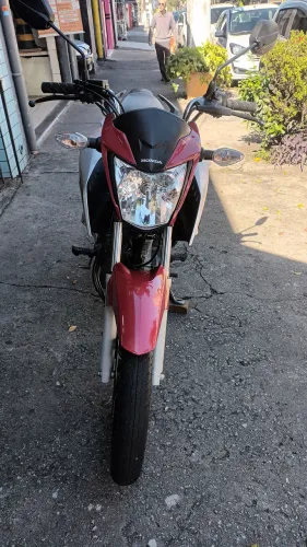 Vendo titan 160 completa sem um risco a mais nova de sp