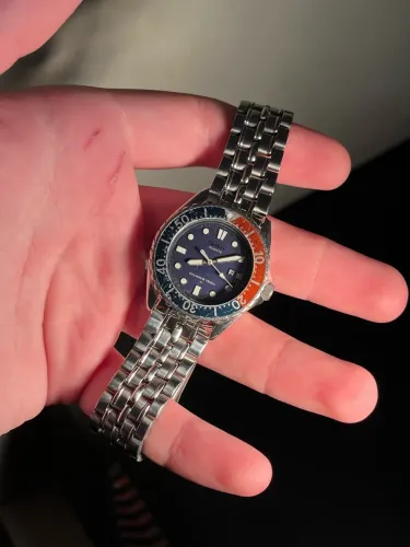 SEIKO DIVER QUARTZ