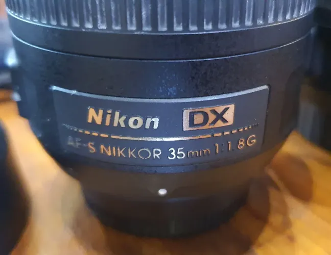 Nikon 35mm f/1.8 Foco Manual