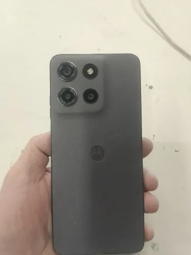 VENDO Moto G 15 semi novo.