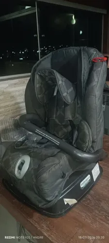 Cadeirinha e bebê conforto Burigotto Matrix