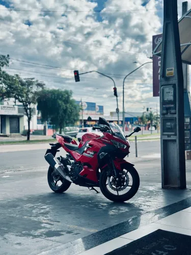 ? Kawasaki Ninja 400 2023 à venda!