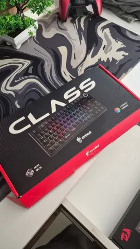 Teclado mecânico 75%