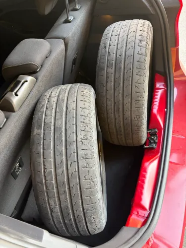 Par de Pneus 195/55 R15 Pirelli Cinturato P7 (Para Quebra-Galho / Estepe)