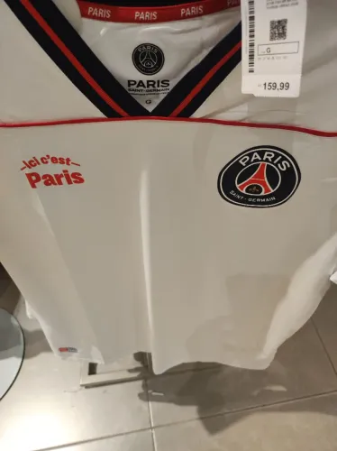 Camisa do Paris na etiqueta ?