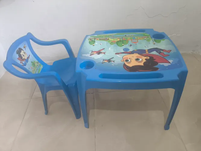 Mesinha e cadeirinha