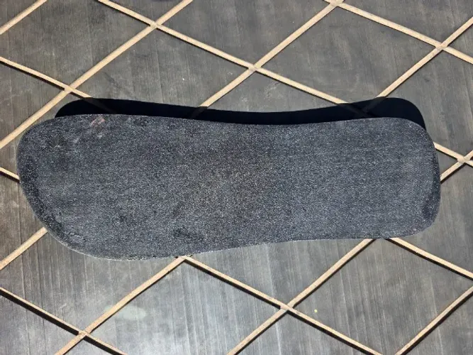 Sola, solado de borracha de pneu