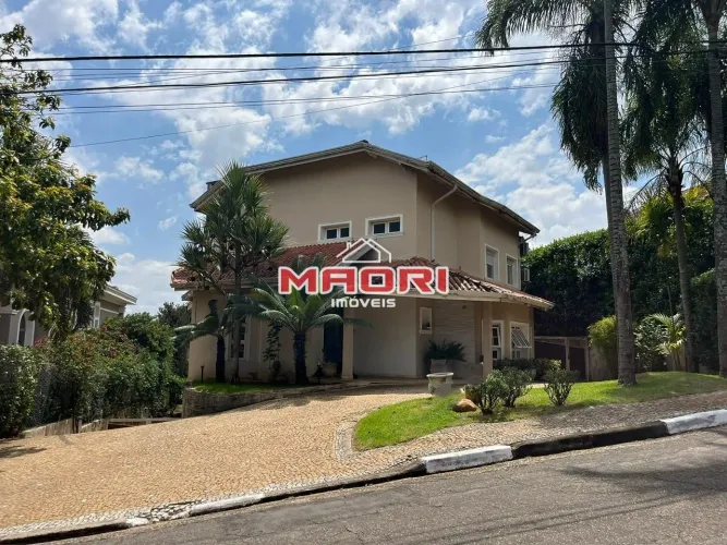 Casa à venda no Condomínio Chácara Flora em Valinhos