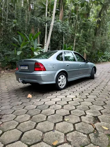 Chevrolet Vectra CD 2.2 16V / 2.0 16V Mec./aut. 2003