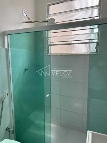 Apartamento - / Residencial / Glória