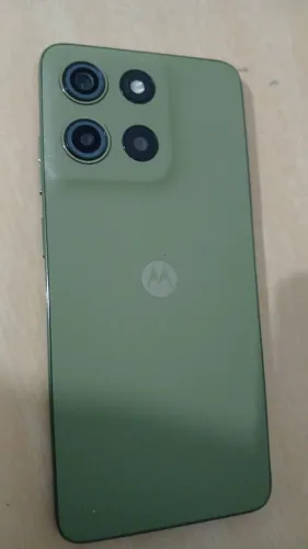 Vendo um celular moto g 15 com dois meses de uso está na garantia e te. Nota
