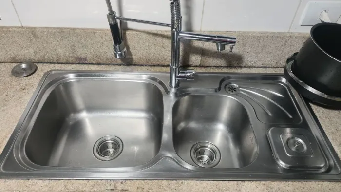 **Cuba dupla** em perfeito estado, disponível