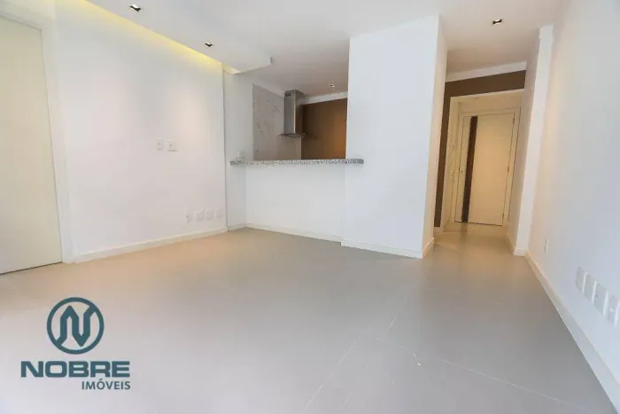 Apartamento com 1 dormitório para alugar, 40 m² por R$ 2.437,54/mês - Taumaturgo - Teresóp